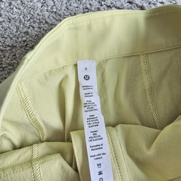 Lululemon stretch shorts - Picture 4 of 6